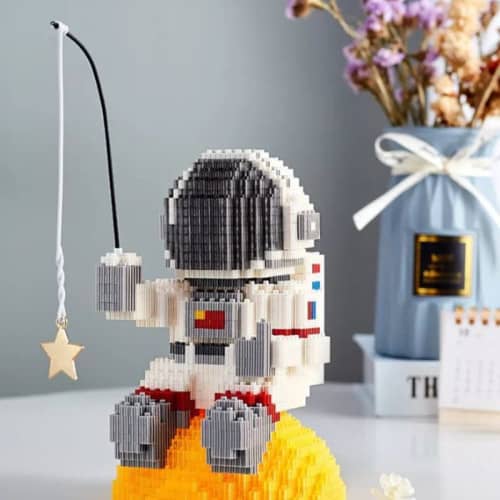 16801 Fishing Star Astronaut 1110 Pcs Micro Building Blocks With LED