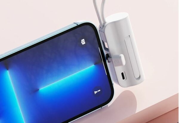 Wolulu 8000Mah Mini Power  Bank. Type C, Lightning & V8 Pins