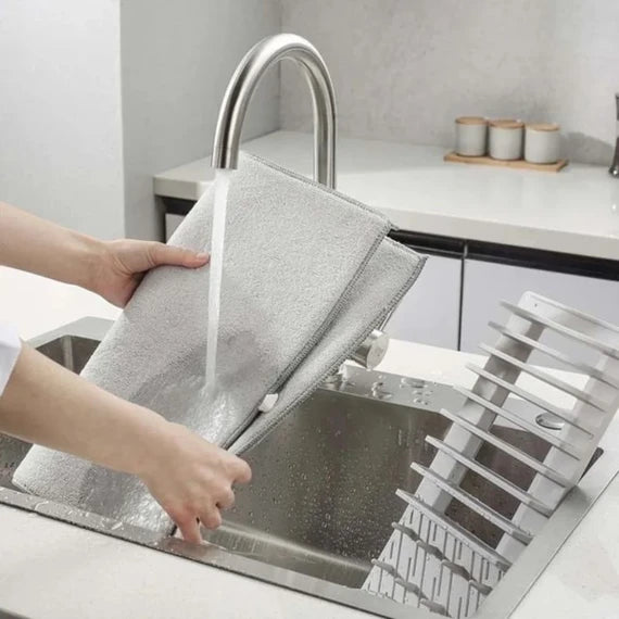 Dish Drying Rack With Absorbent Microfiber Mat